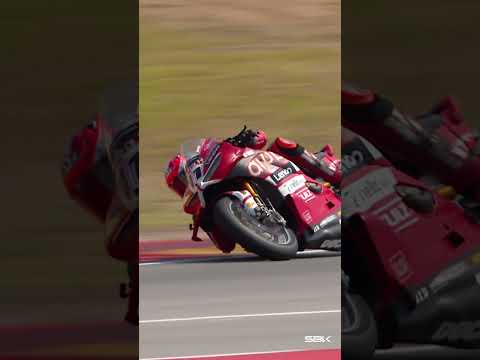 Bulega claims pole position at Aragon 🍿 | 2026 #AragonWorldSBK 🇪🇸 thumbnail