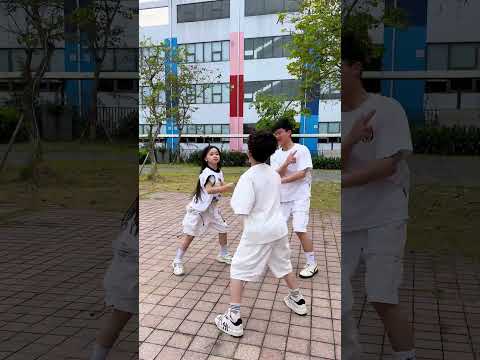 Follow us #dance #lecirque #day #nhay #minhx thumbnail
