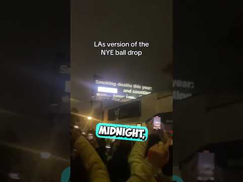 They Celebrate New Year’s Eve in Front of This Billboard 😳 (@katieb1013/TT) thumbnail