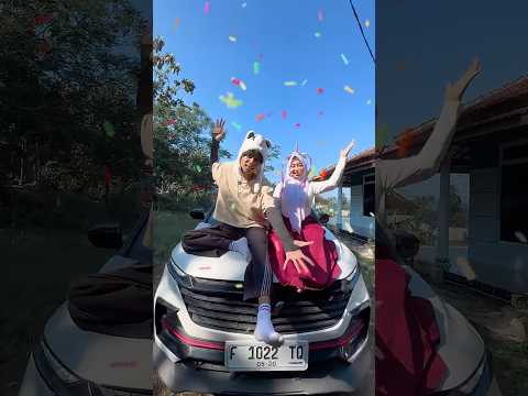 Mobil Mewah vs Motor Miskin😫 thumbnail