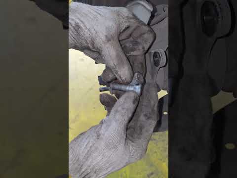 wheel stud changing trick #automobile #mechanic #automotive thumbnail