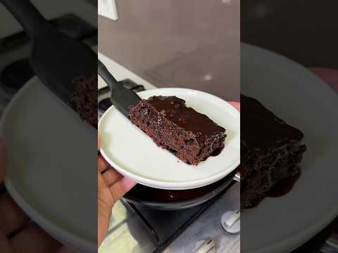 15 Dakikalık Tavada Islak Kek | 15-Minute Pan Chocolate Cake ⬇️ English #busezeynep #cake thumbnail