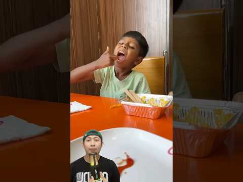ADIK PRANK PAPA KASIH KEJUTAN UNTUK MAMA‼️??@vrvlogsthalassery #remix #dubbing #trending thumbnail