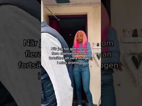 Tror du på dina drömmar?😅 #humor #komedi #roligaklipp #dreams #parody #couplecomedy #shorts thumbnail