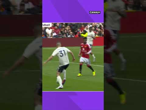 SŁUSZNIE ZALICZONY GOL DLA MANCHESTERU UNITED? ? CO SĄDZICIE? #premierleague #piłkanożna thumbnail