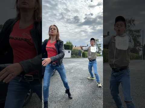 LE VOLEUR LE PLUS CHANCEUX🚗🤣#humour #shorts thumbnail