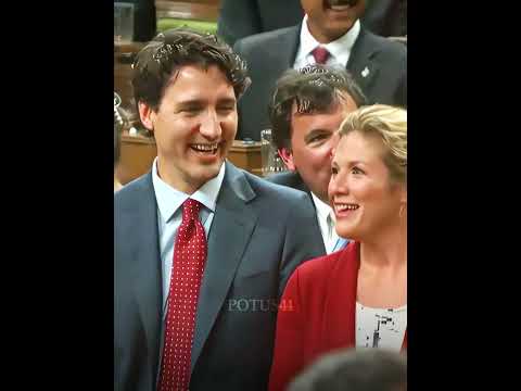 Obama Roasts Canad 🤯 thumbnail
