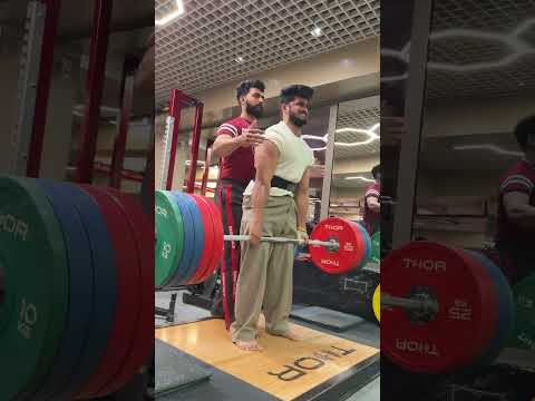 Dekho hat hi fat gya btao kitna weight h #pawansahu #naturalbodybilding #money thumbnail