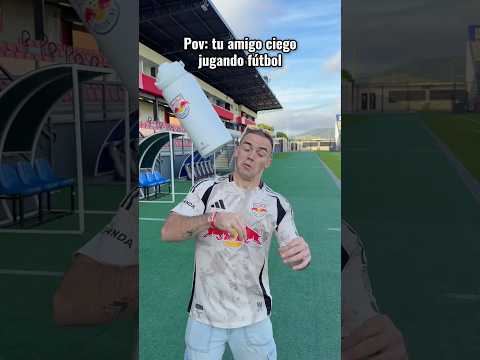 El futbol es demasiado PELIGROSO 😳⚽️ thumbnail