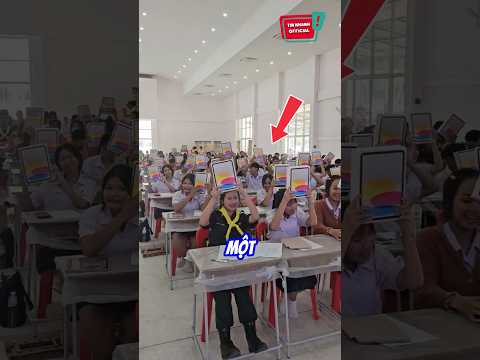 Nhà trường tặng iPad cho học sinh nghỉ hè: 😆 #shorts thumbnail