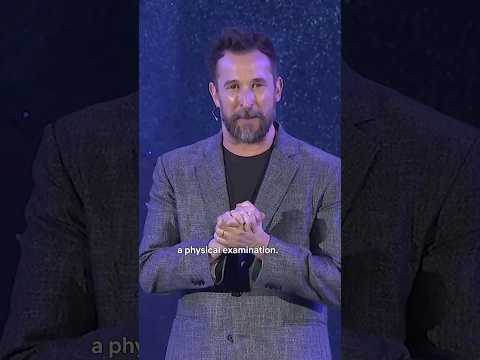 Noah Wyle gave a private exam onstage during Night of Too Many Stars ? #NetflixisaJokeFest thumbnail