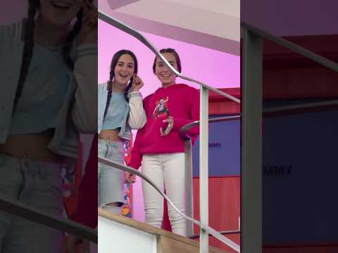 VALERIA Y GALA SE LÍAN 🤪😂 thumbnail