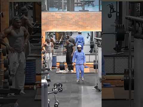 ELITE Powerlifter Another day in the office#anatoly #gym #prank thumbnail
