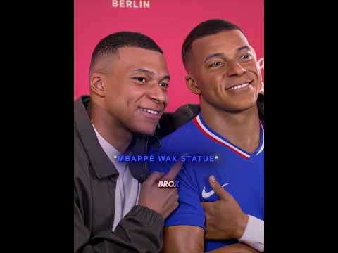 Football Players VS Wax Statue 😂💀 #shorts #viral #funny #trending thumbnail