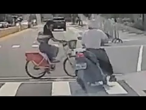 【車禍影片】斑馬線帝王條款不是這樣用的阿~~（2026.05.23 臺北市南港區市民大道八段 thumbnail