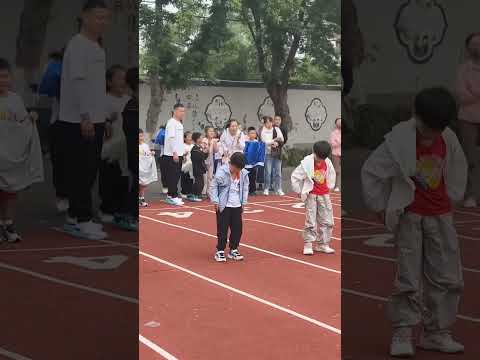 2026年6🈷️大儿子的第一届小学六一运动会，全力奔跑的样子太帅了#校园夏季运动会 #学校运动会跑步比赛 thumbnail