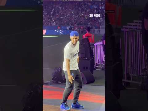 Le Parc des Princes fête la 2e Ligue des champions consécutives du PSG ! #footballshorts #psg thumbnail