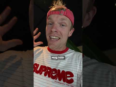 IK HEB HET MEEST BIZZARE VERJAARDAGSCADEAU GEKOCHT!? thumbnail