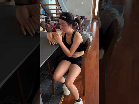 Uống sữa bồi bổ sức khỏe thumbnail