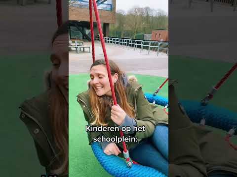 Kinderen op het schoolplein.. #kinderen #basisschool #spelen #schoolplein #herkenbaar #juf #meester thumbnail
