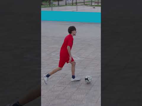 Blue Mo a.k.a. Chipmonks? 🐿️ #football #streetfootball #streetcaptains #dimamaghrib #morocco thumbnail
