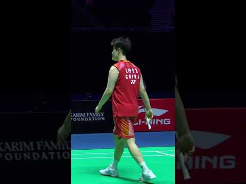 High-risk serve but paying off big #shorts #badminton #BWF thumbnail