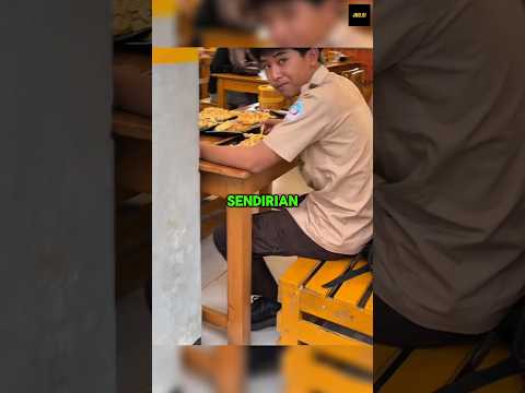 Siswa ini Pesan Banyak Makanan Tapi Berakhir Sendirian thumbnail