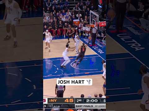 Josh Hart gets crafty for the layup thumbnail