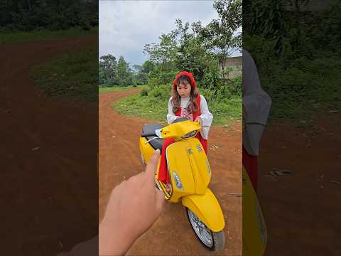 otong mau ambil kaca spion didalem jok motor#trendingshorts thumbnail