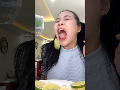 NEVER TRY SOUR LEMONS 🍋‍🟩🤮 #funny #shorts thumbnail