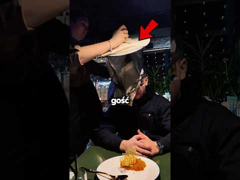 W Środku Czasem Są Żywe Pszczoły 🐝😳 thumbnail