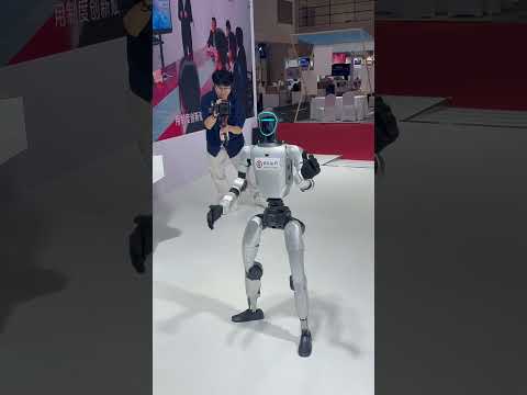 What can robots do in 2026 now? In China, they can dance… and they can fight. #AI #Robots thumbnail