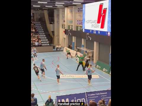 Handball Skills Level Max! 💯🙌⚽#handball #sports #shorts #like #love #treding #explore #viralvideo thumbnail