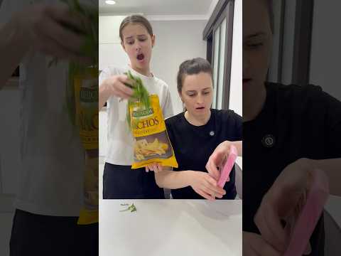 Короче говоря Алинка спрятала чипсы 😂 #shorts #funny thumbnail
