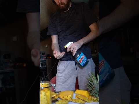 Asmongold Cleans His Hands With Windex 😭 thumbnail