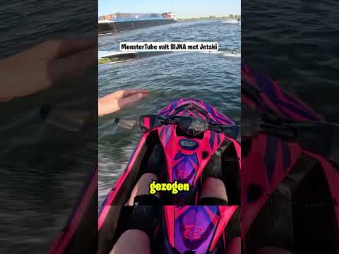 MonsterTube valt BIJNA met Jetski thumbnail