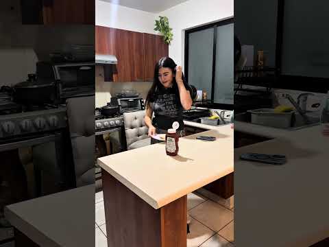 Se estaba desinflando @MiaIsabelaGo  #catsup #humor #flatulence thumbnail