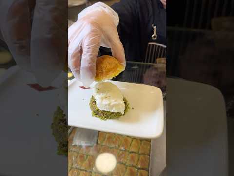 Dondurmalı Baklava Burger thumbnail