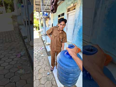 galon ngokngok di tumpahin mg dani🤣😄😄 thumbnail