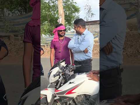 Helmet घर में रखने के लिए नहीं, सिर पर लगाने के लिए है! 🪖🙏 #helmet #trafficrules thumbnail