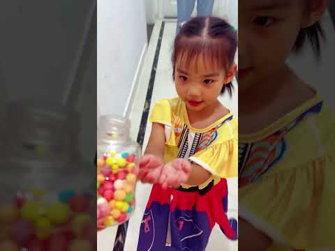 funny candy sharing moment thumbnail