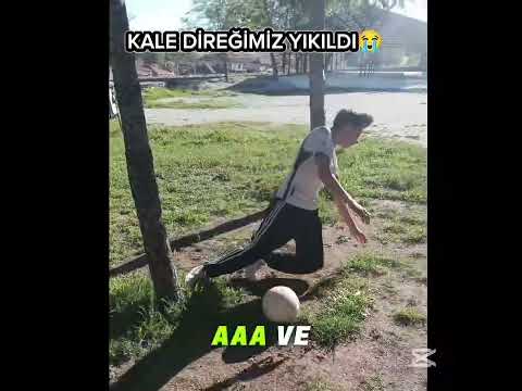 Lütfen bize destek olun #viralvideo#football#futbol#kesfeteyyiz#keşfetedüş#ronaldo#messi#neymar#cr7 thumbnail