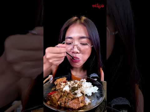 ထမင်းကို ဝက်လက်ဖက်နှပ်နဲ့ဆွဲမယ် 😋 thumbnail