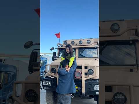 Nữ tài xế xinh đẹp cùng chồng đến trải nghiệm xe mới #truckdriver #trucking #automobile #family thumbnail