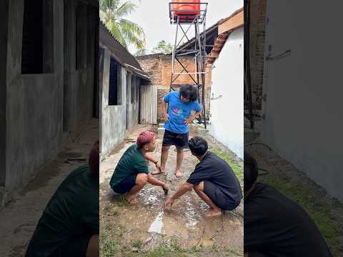 kalian gini juga ga kalo minep rumah temen #shorts #lucu #komedi thumbnail
