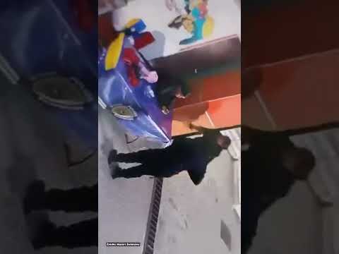 W WENEZUELI POLICJANTKA PRZYPADKOWO POSTRZELIŁA CYWILA thumbnail