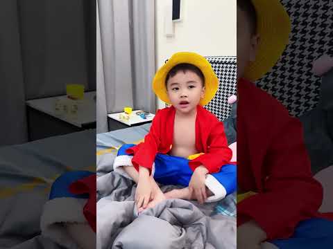 姐姐帮小路飞打蚊子#海贼王  #路飞 thumbnail