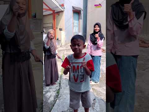 BISKUIT GORIORIO NYA MALAH ADA YANG NGAMBIL😁😅🙈 #comedy #hiburansegar #funny #shorts #humor thumbnail