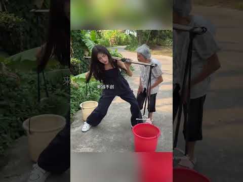 Bà ngoại quá chiều cháu gái?? thumbnail