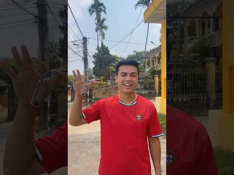Stay alert in public #ronaldo #messi #kindness thumbnail